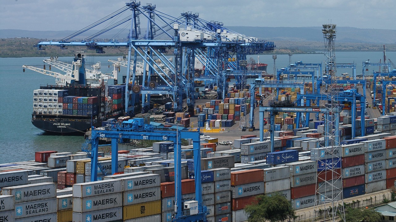 Port & Cargo Handling